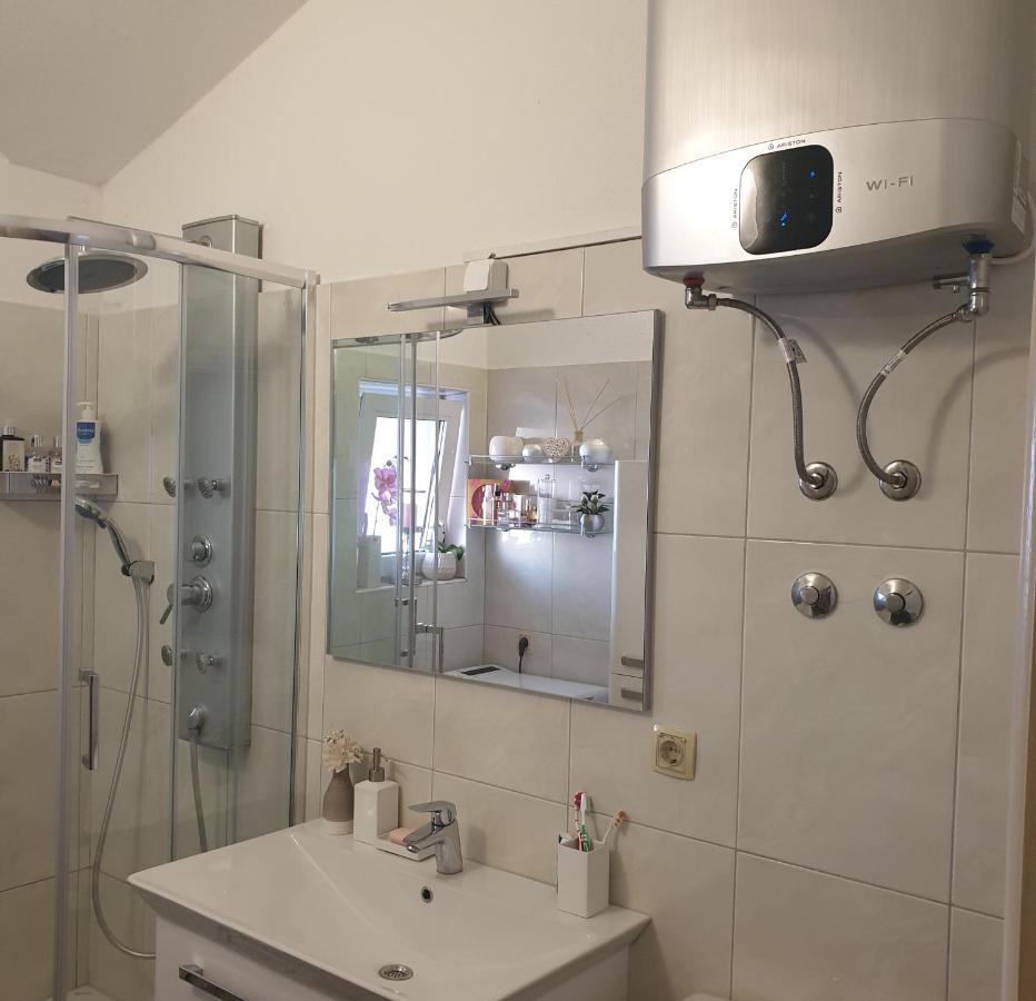 Apartmani Mlikotic Dugi Rat Rom bilde