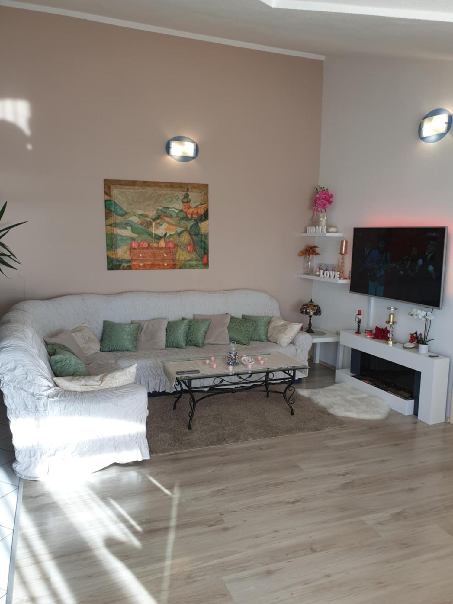 Apartmani Mlikotic Dugi Rat Rom bilde